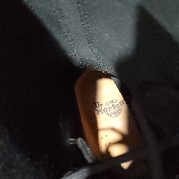 Doc Martens "The Original" Air Wair with Bouncing Soles - Picture 9 of 9